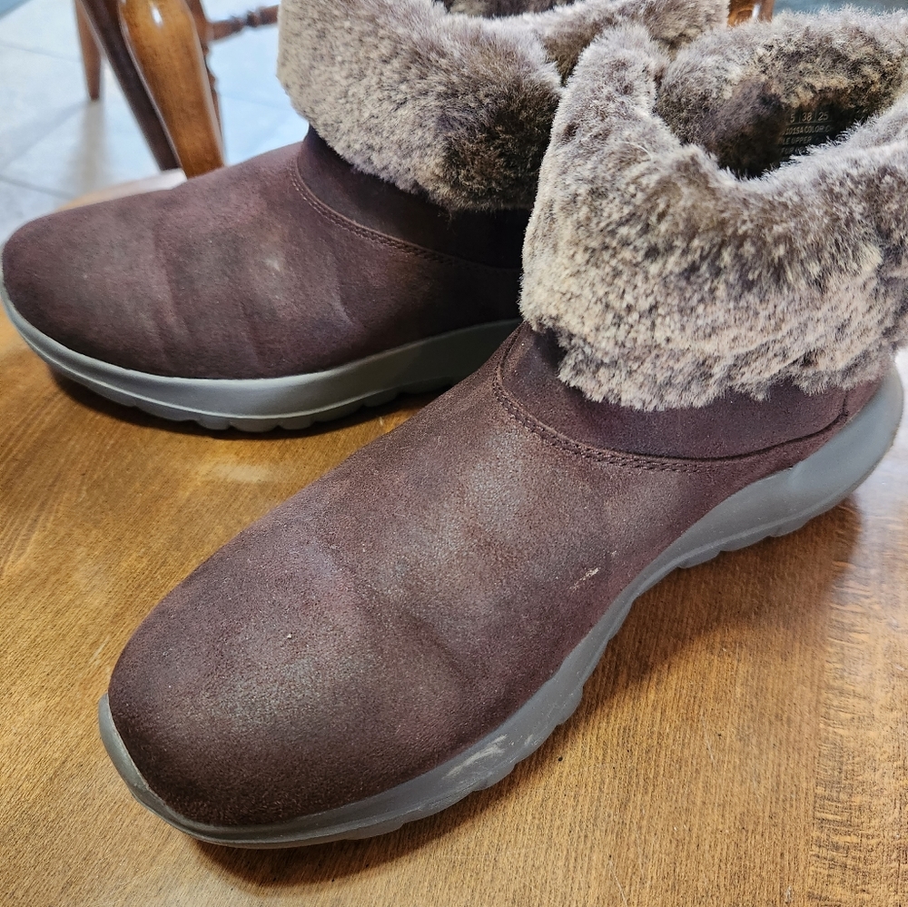 Sketchers Boots